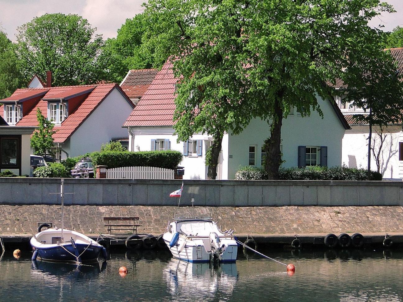 Auster, Direkt Am Alten Strom Rostock Buitenkant foto